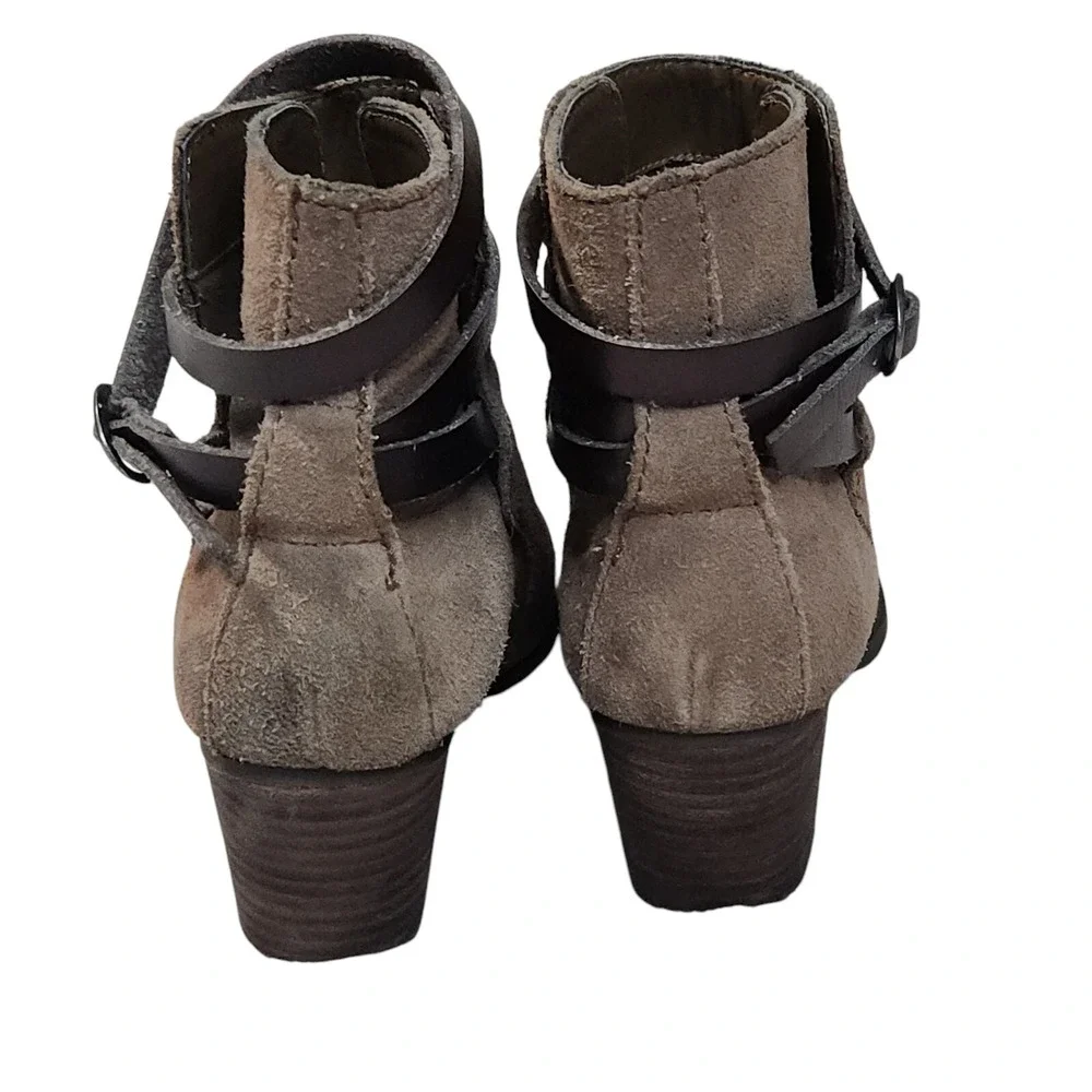 American‎ Eagle Outfitters Boots Womens 7 Ankle Bootie Brown Suede Block Buckle